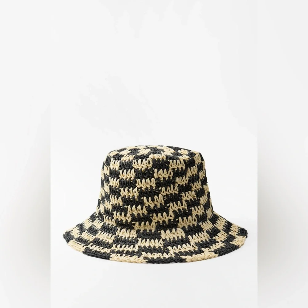 Zara CHECKERED BUCKET HAT - Size Small - NWOT